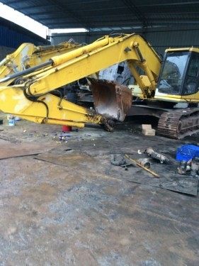 蒙自神钢挖掘机维修与通讯设备修理 实业集团的双核驱动